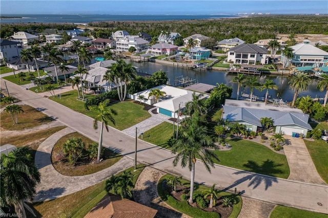 18452 Cutlass DR, Fort Myers Beach, FL 33931