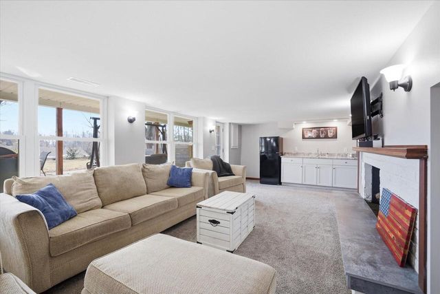 6111 State Highway 60, Hartford, WI 53027