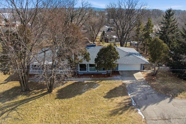 6111 State Highway 60, Hartford, WI 53027