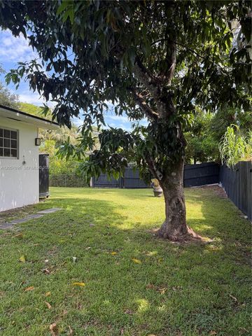 15700 N Miami Ave, Miami, FL 33169