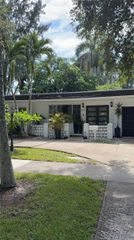 15700 N Miami Ave, Miami, FL 33169