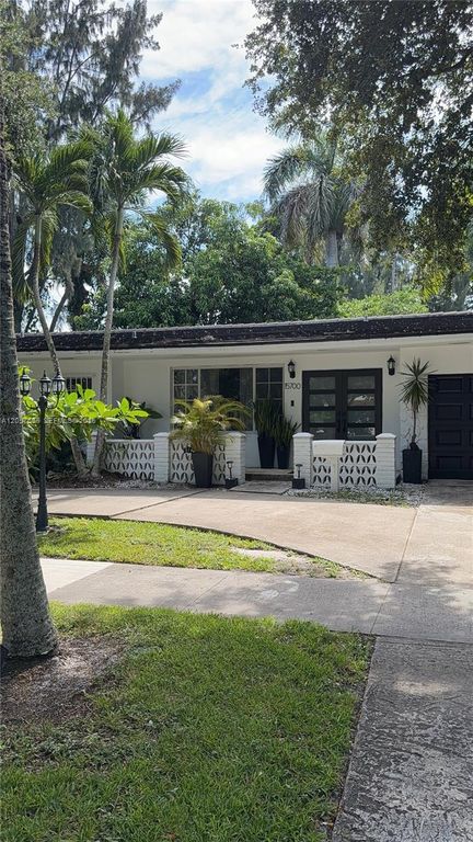 15700 N Miami Ave, Miami, FL 33169