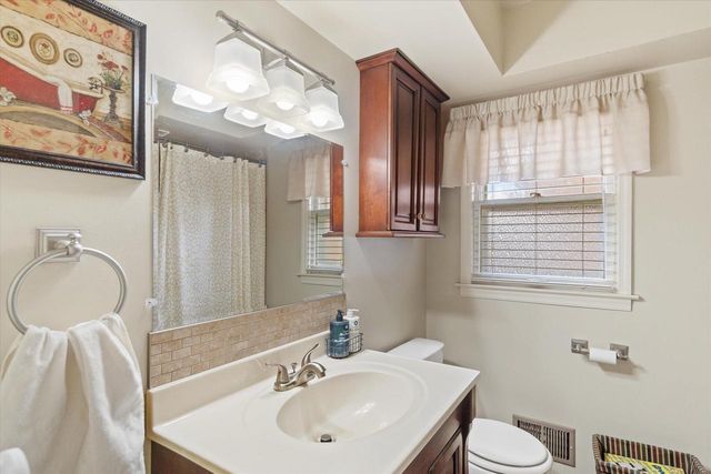 4224 N 67th STREET, Milwaukee, WI 53216