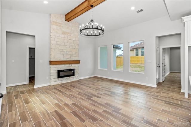 608 N Kika De La Garza Boulevard, La Joya, TX 78560