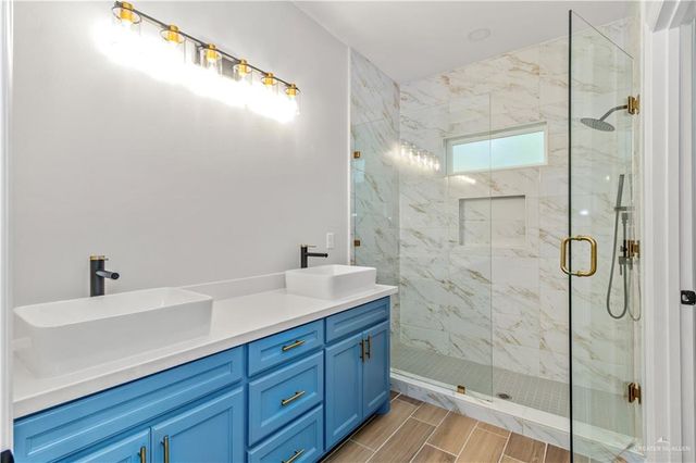 608 N Kika De La Garza Boulevard, La Joya, TX 78560