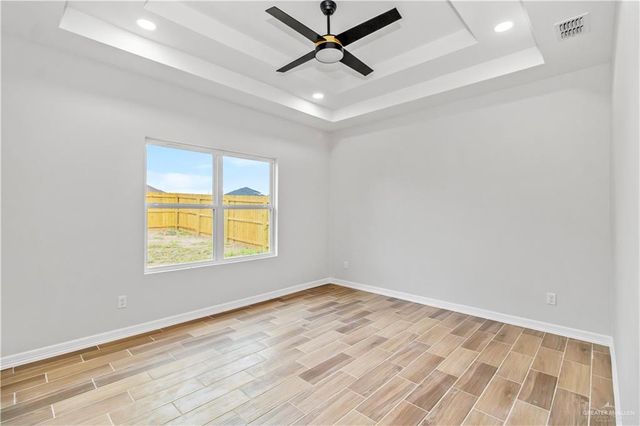 608 N Kika De La Garza Boulevard, La Joya, TX 78560