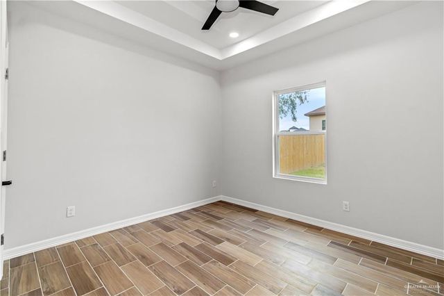 608 N Kika De La Garza Boulevard, La Joya, TX 78560