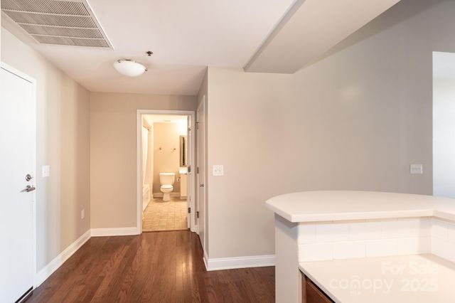 3920 Sharon Road, Charlotte, NC 28211