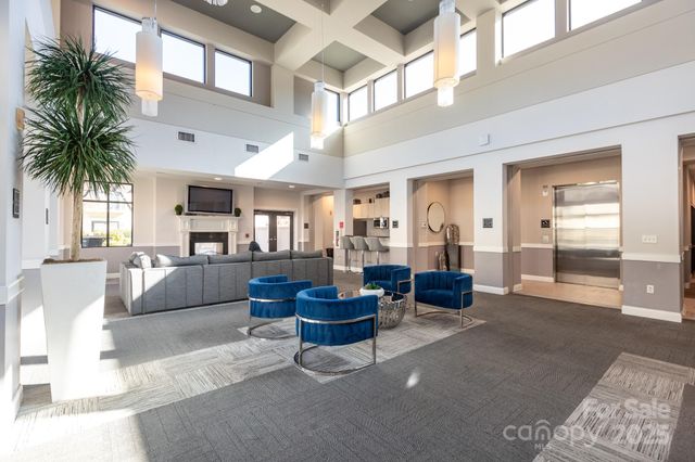 3920 Sharon Road, Charlotte, NC 28211