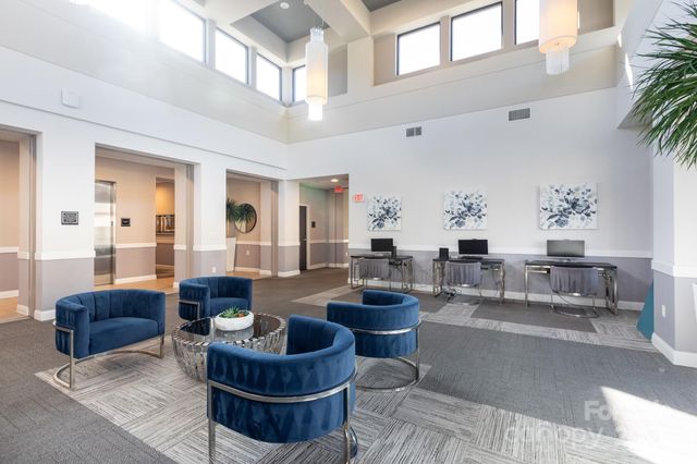 3920 Sharon Road, Charlotte, NC 28211