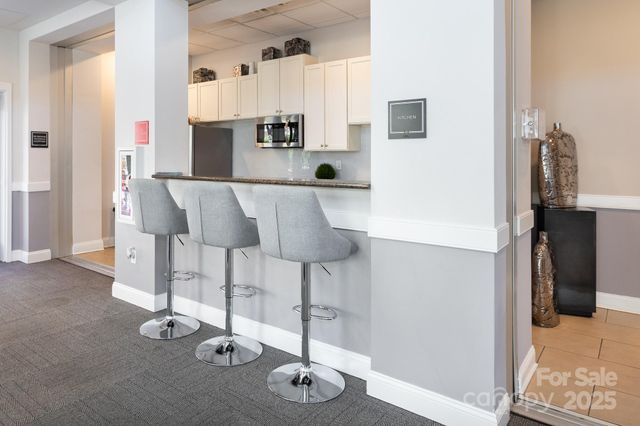 3920 Sharon Road, Charlotte, NC 28211