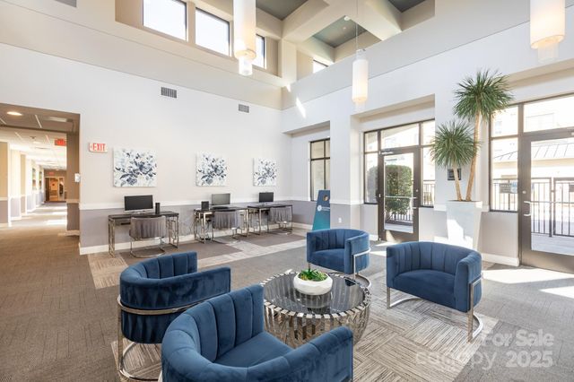 3920 Sharon Road, Charlotte, NC 28211