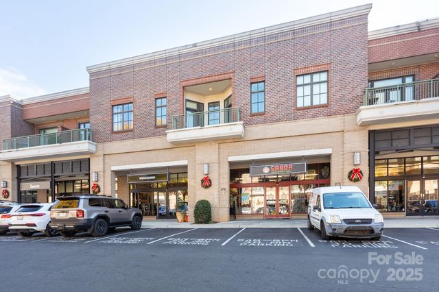 3920 Sharon Road, Charlotte, NC 28211