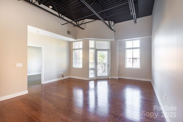 3920 Sharon Road, Charlotte, NC 28211