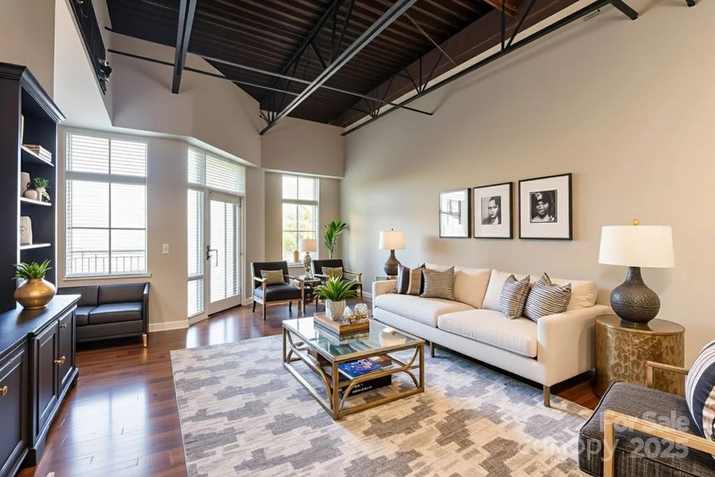 3920 Sharon Road, Charlotte, NC 28211