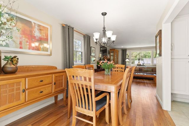114 South St, Stoughton, MA 02072