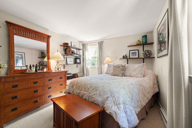 114 South St, Stoughton, MA 02072
