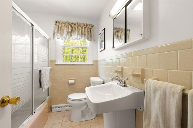 114 South St, Stoughton, MA 02072