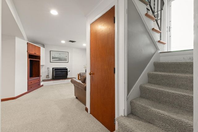 114 South St, Stoughton, MA 02072