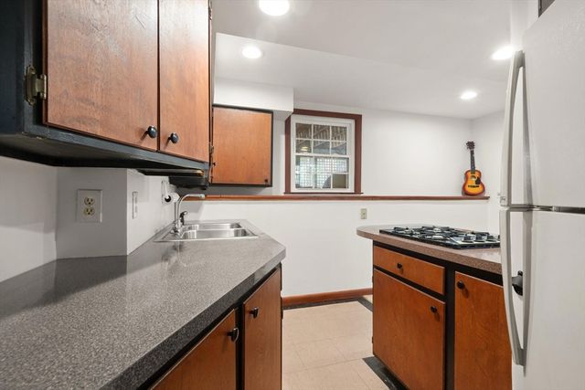 114 South St, Stoughton, MA 02072