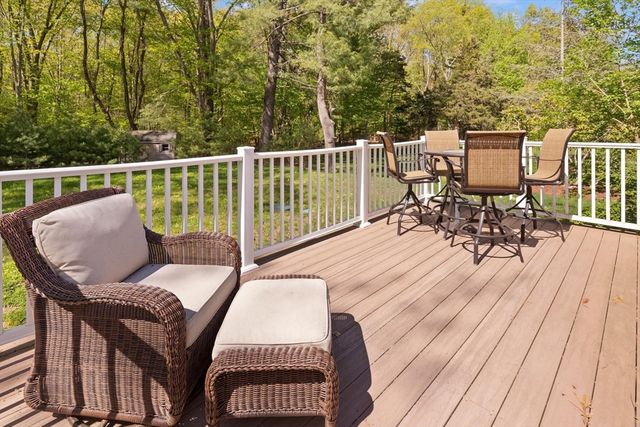114 South St, Stoughton, MA 02072