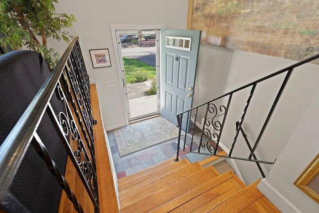 114 South St, Stoughton, MA 02072
