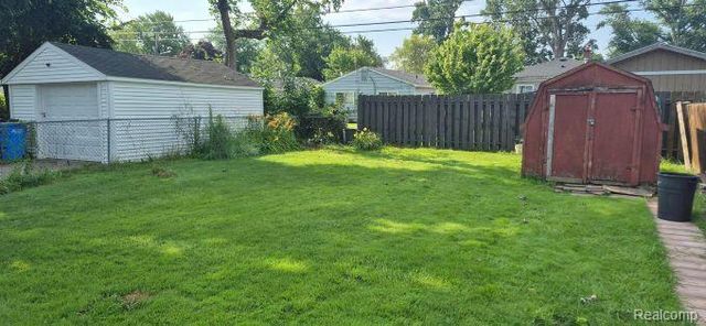 92 Kalama, Madison Heights, MI 48071