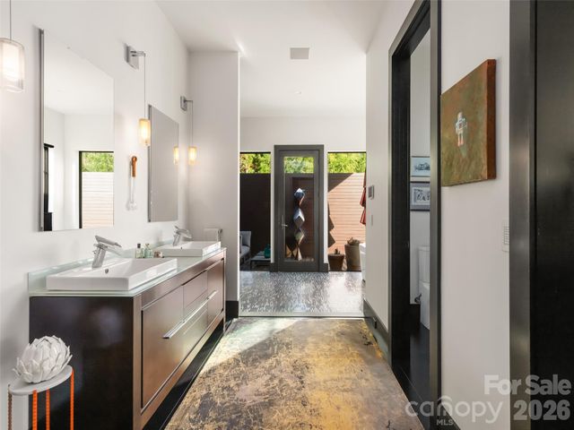 32 Brookline Drive, Asheville, NC 28803