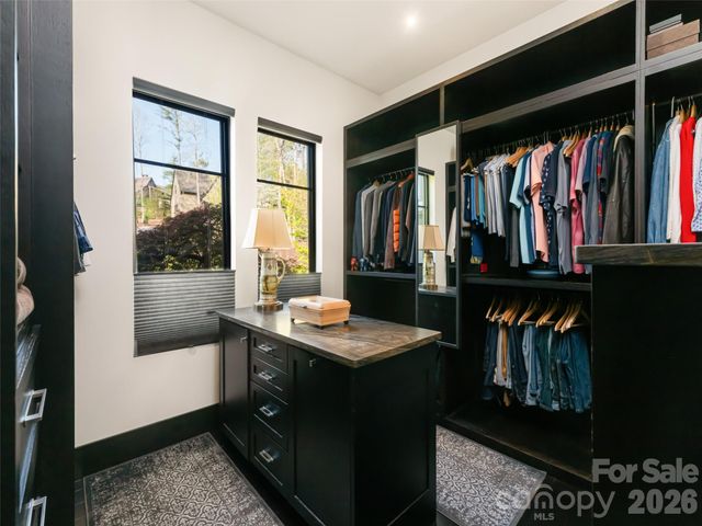 32 Brookline Drive, Asheville, NC 28803