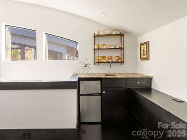 32 Brookline Drive, Asheville, NC 28803