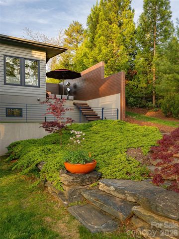 32 Brookline Drive, Asheville, NC 28803