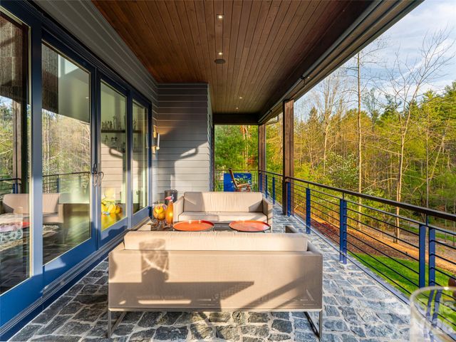 32 Brookline Drive, Asheville, NC 28803