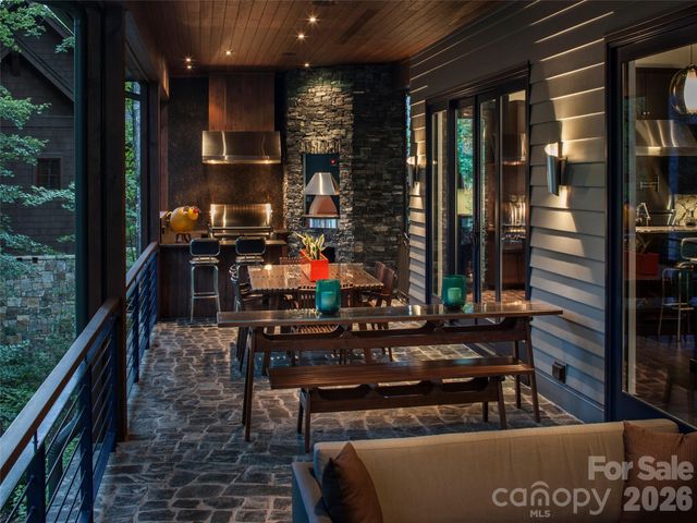 32 Brookline Drive, Asheville, NC 28803