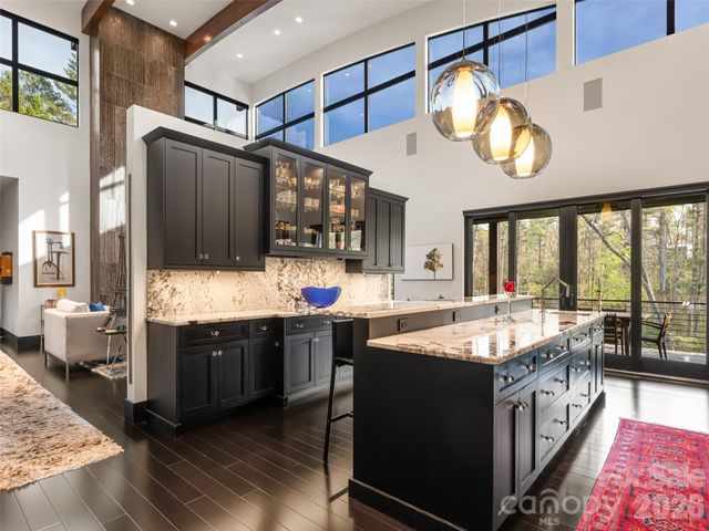 32 Brookline Drive, Asheville, NC 28803