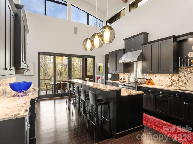 32 Brookline Drive, Asheville, NC 28803
