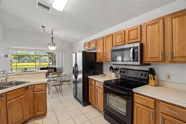 936 LAKE BERKLEY DRIVE, Kissimmee, FL 34746