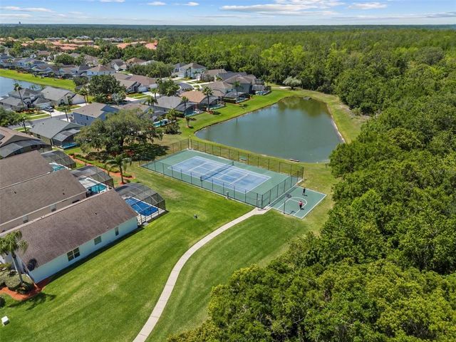 936 LAKE BERKLEY DRIVE, Kissimmee, FL 34746