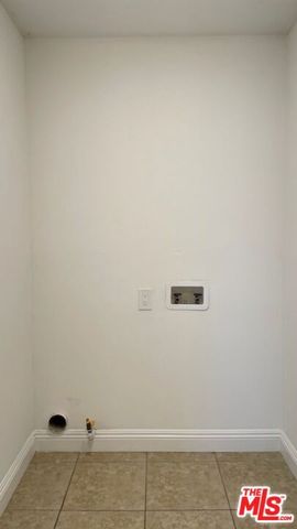 1161 E 40th Place, Los Angeles, CA 90011