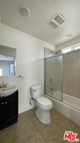 1161 E 40th Place, Los Angeles, CA 90011