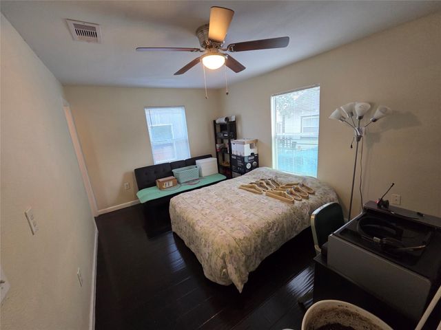 5811 Eastwood Street, Houston, TX 77021