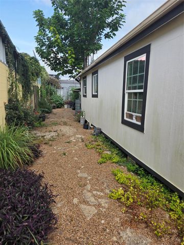 5811 Eastwood Street, Houston, TX 77021
