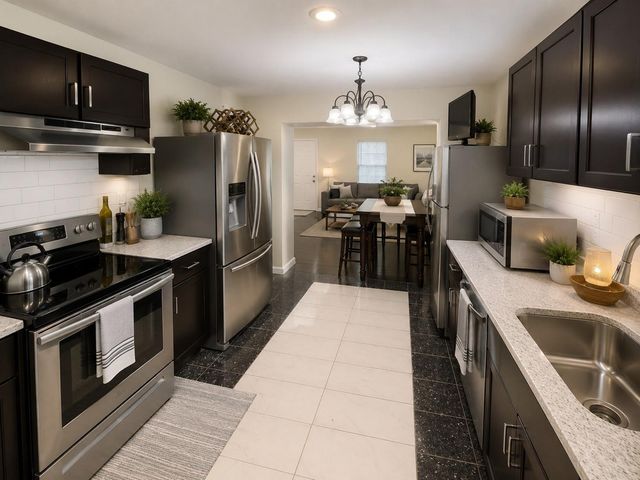 5811 Eastwood Street, Houston, TX 77021