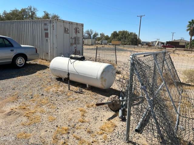 57376 Ca-127, Baker, CA 92309