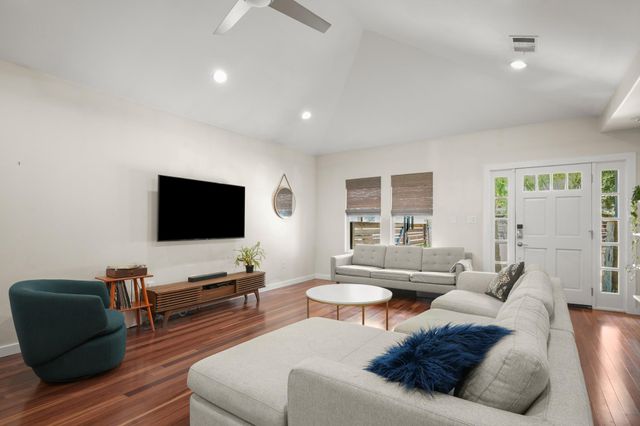 2501 Del Curto RD, Austin, TX 78704
