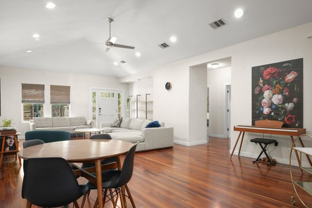 2501 Del Curto RD, Austin, TX 78704