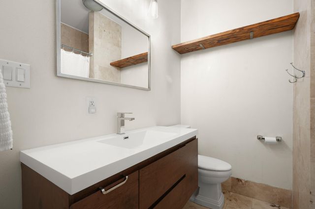 2501 Del Curto RD, Austin, TX 78704