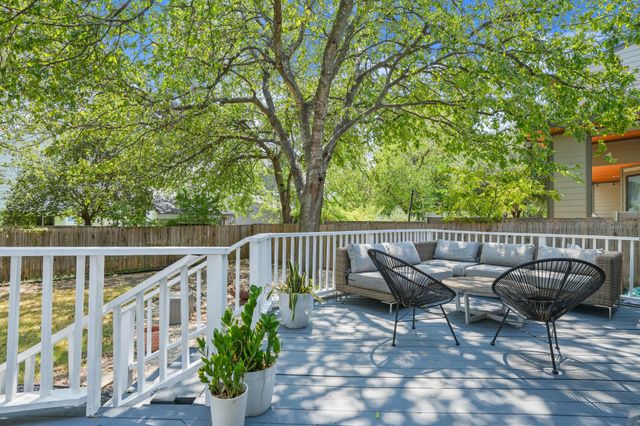 2501 Del Curto RD, Austin, TX 78704