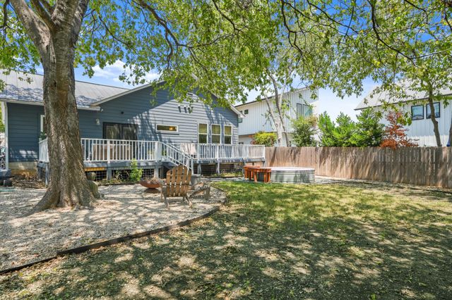 2501 Del Curto RD, Austin, TX 78704
