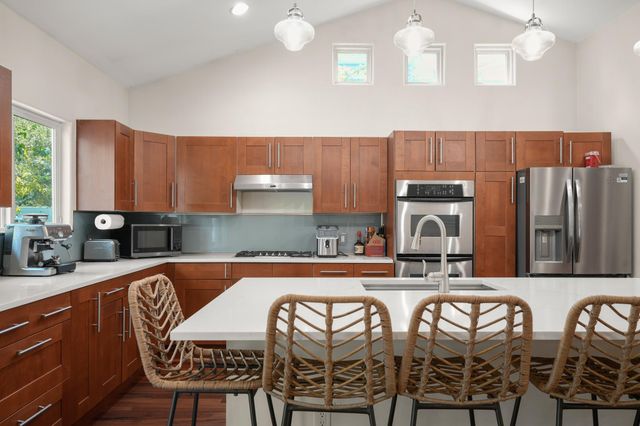 2501 Del Curto RD, Austin, TX 78704