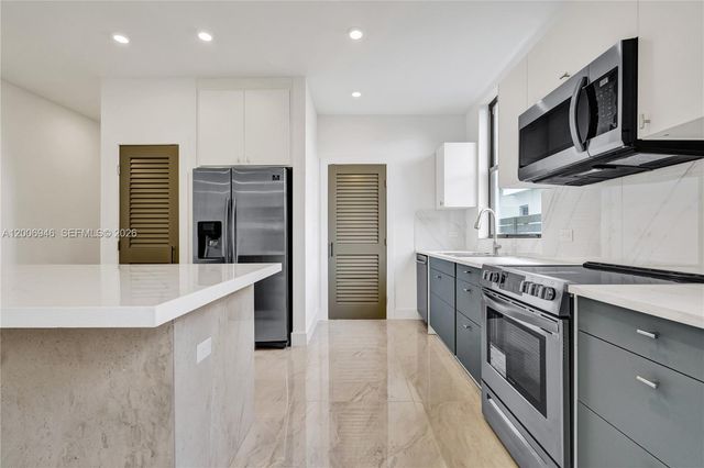 2887 SW 33rd Ave 2887, Miami, FL 33133